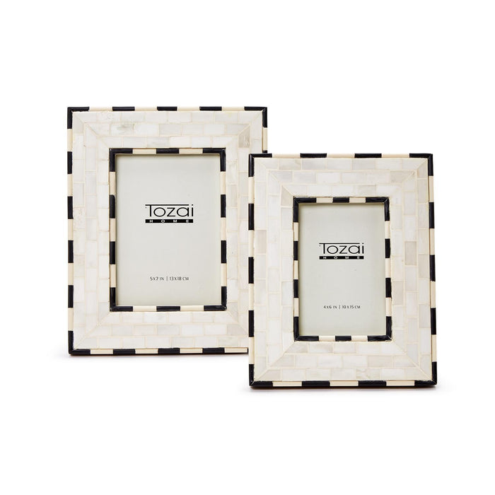 Brick Pattern Photo Frame