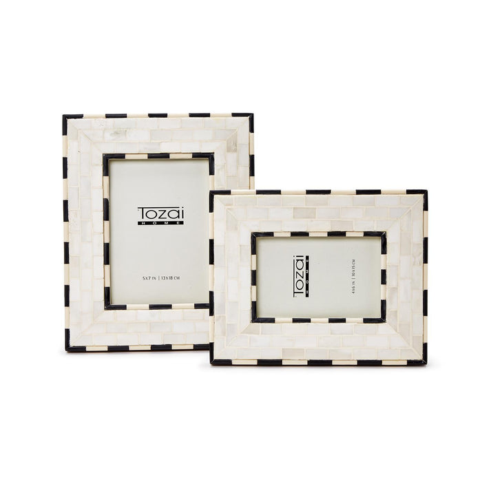 Brick Pattern Photo Frame