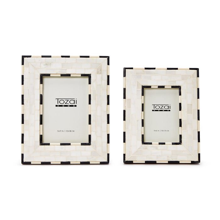 Brick Pattern Photo Frame