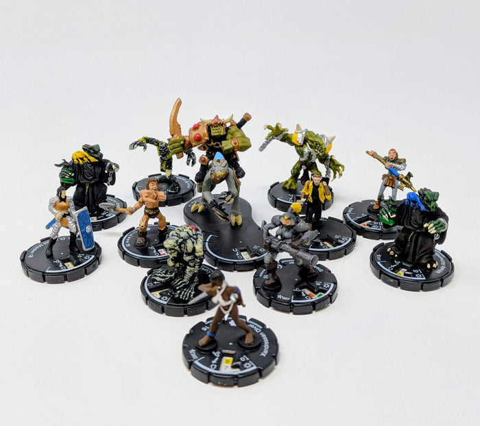 Mage Knight Miniature Tabletop Game lot of 14 figures New Unused