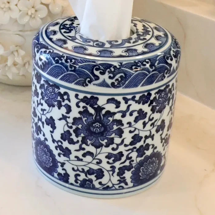 Marlo Tissue Holder